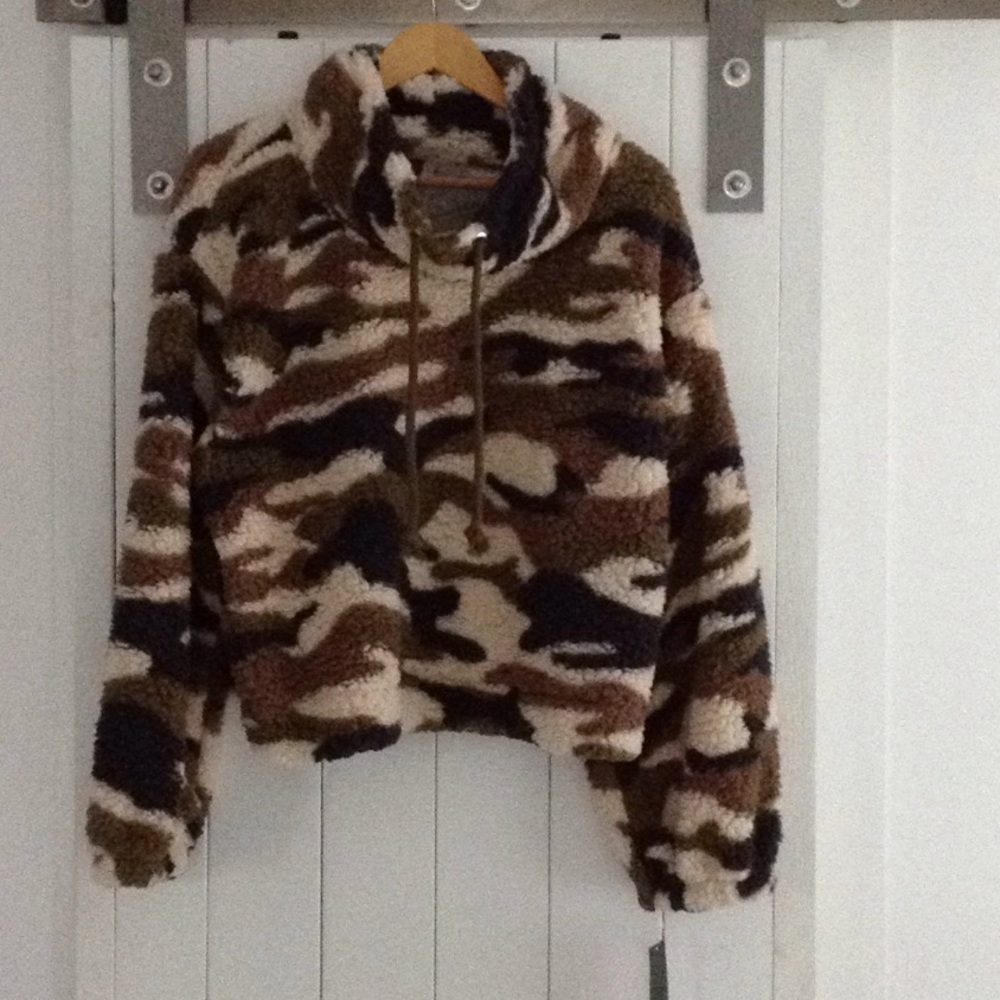 Wild table sweatshirt